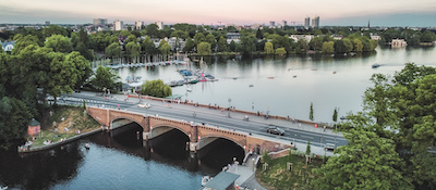 Alster Kanalfahrt Hamburg